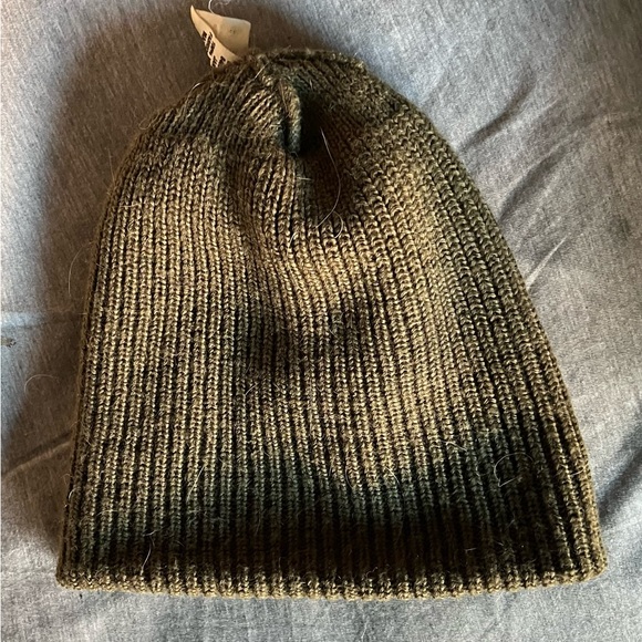 Ideal Knitwear Green Wool Knit Cap - Picture 6 of 8